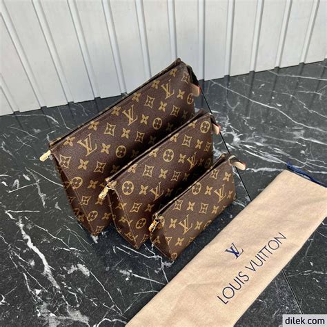 trio toilet pouch